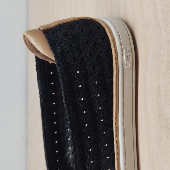 UGG Tammy Slip On Perforated Knit Comfort Flats Black 1108671 Women's Sz 8 EUC - Picture 9 of 14